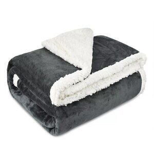 NEW Fireside Classics Sherpa Blanket Chill Out & Stay Cozy 50"x60" Grey Blanket